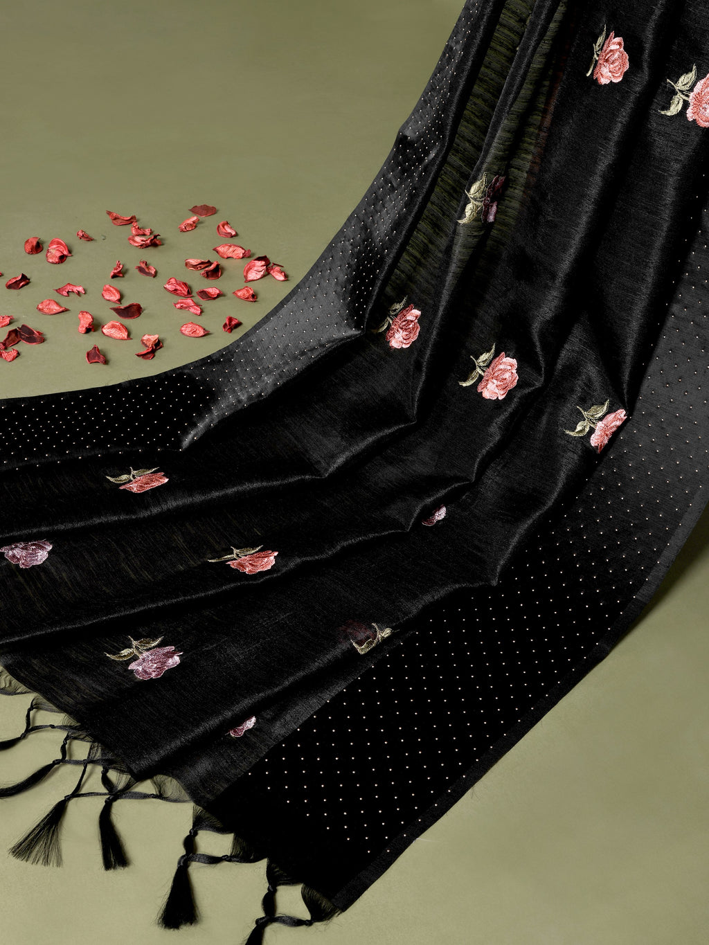 Raatrani Embroidered Tussar Saree