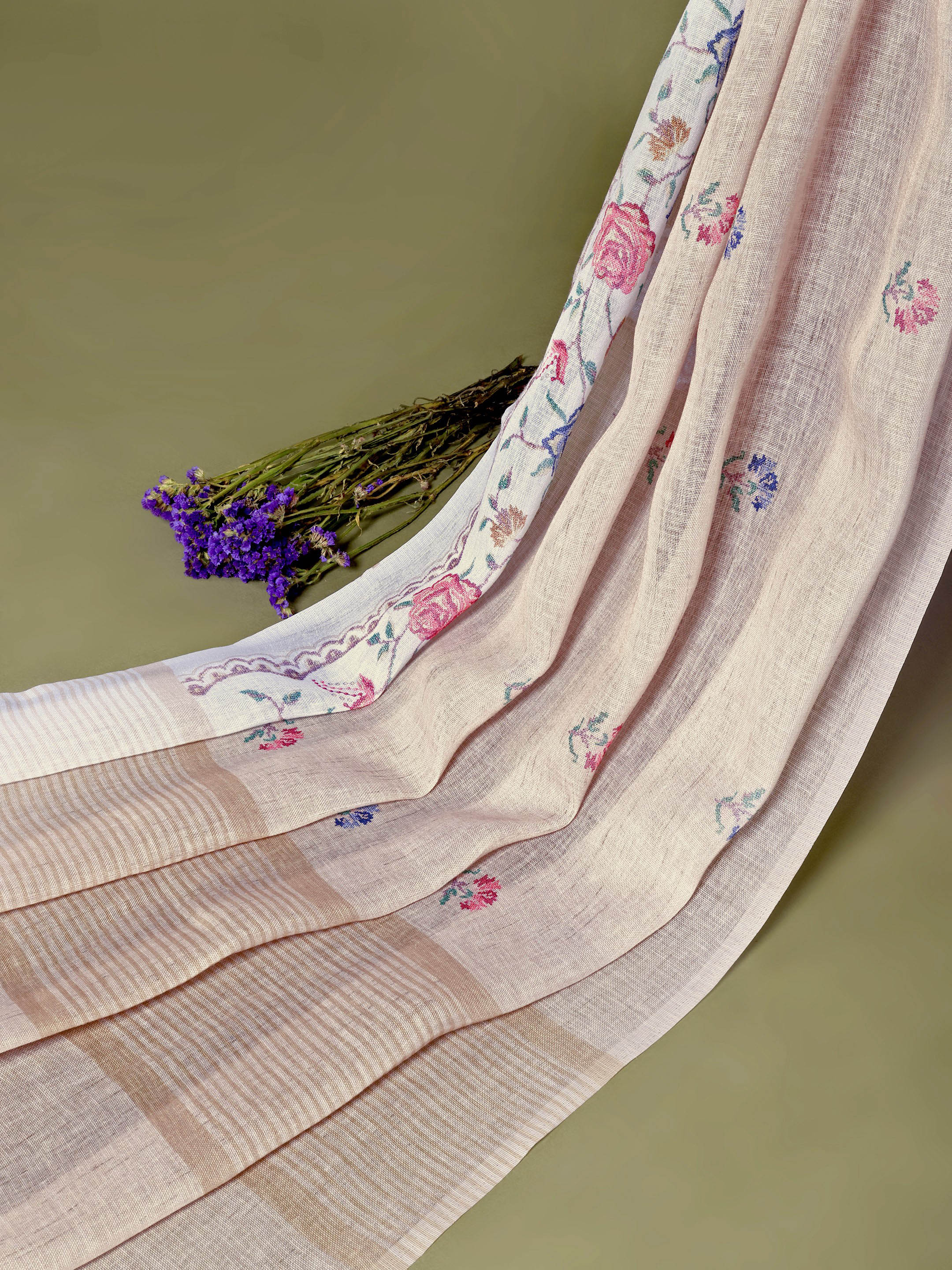 Vanya Linen Saree