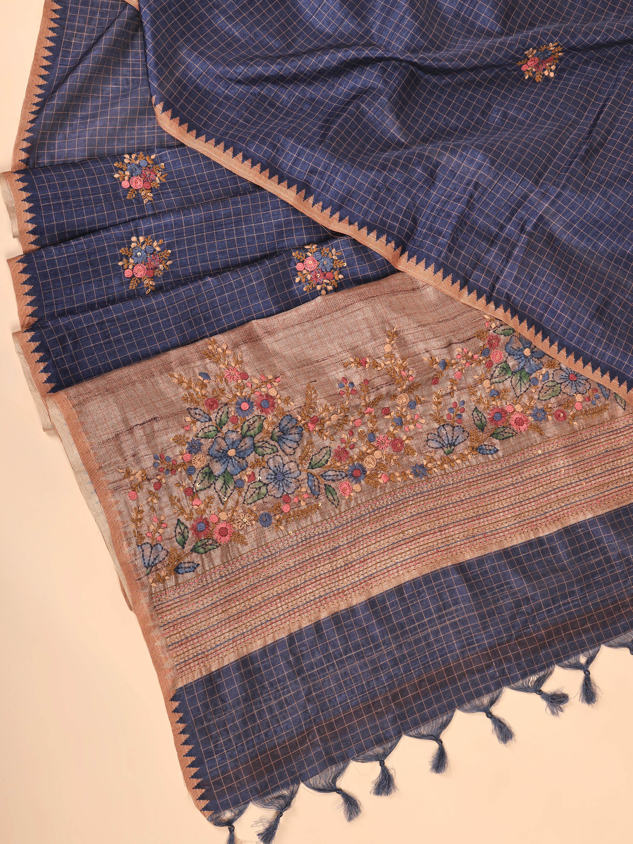 Neelima Linen Tissue Embroidered saree
