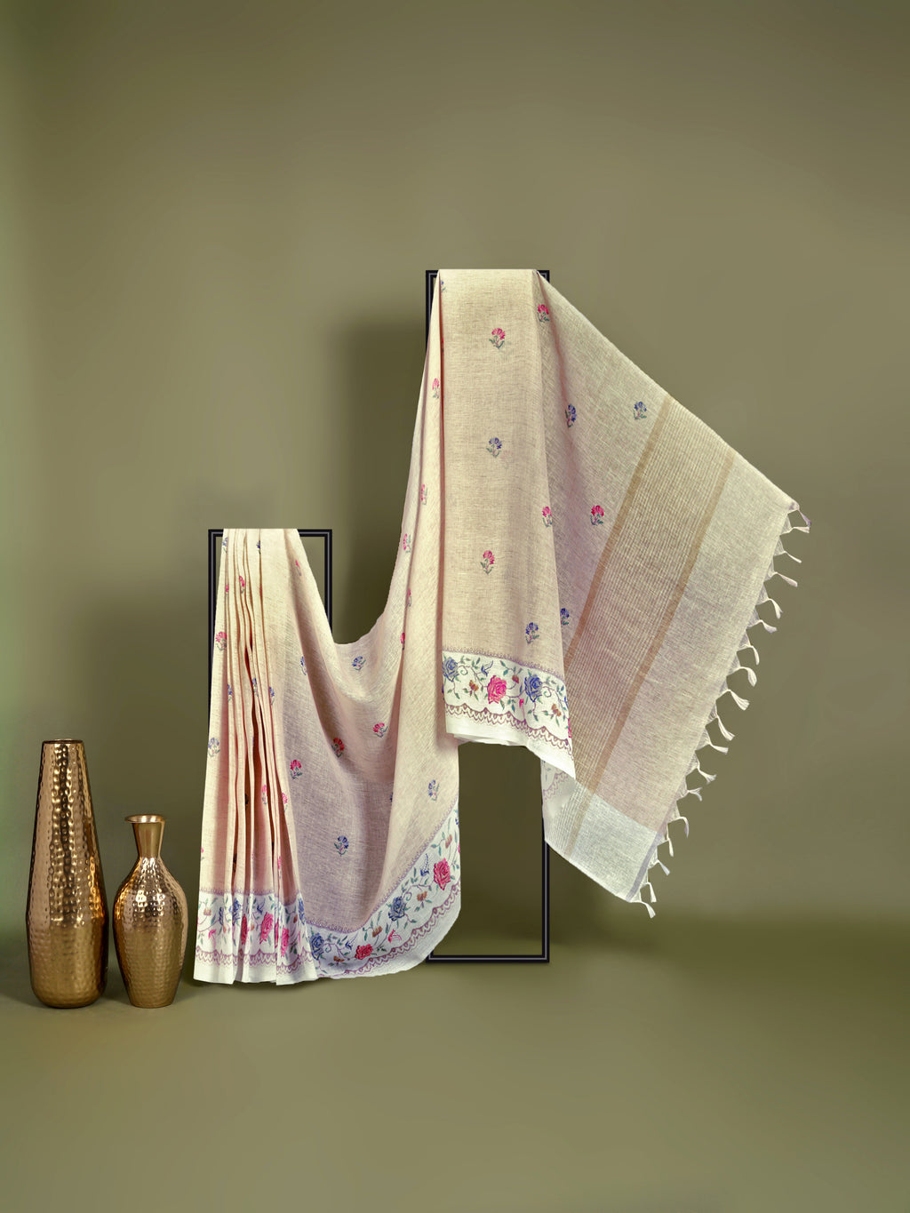 Vanya Linen Saree