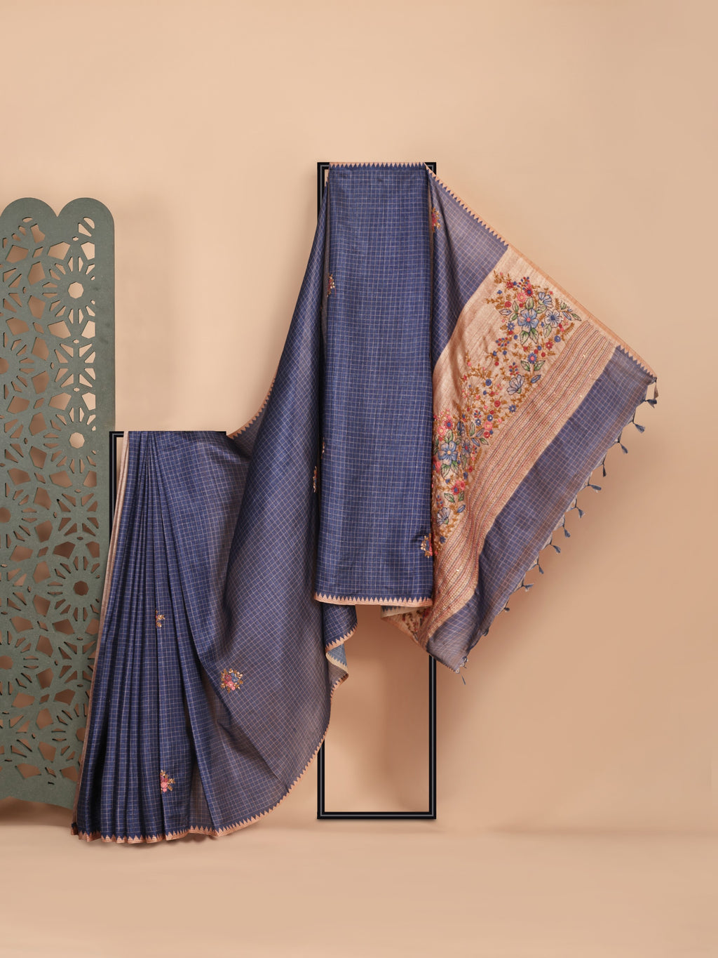 Neelima Linen Tissue Embroidered saree